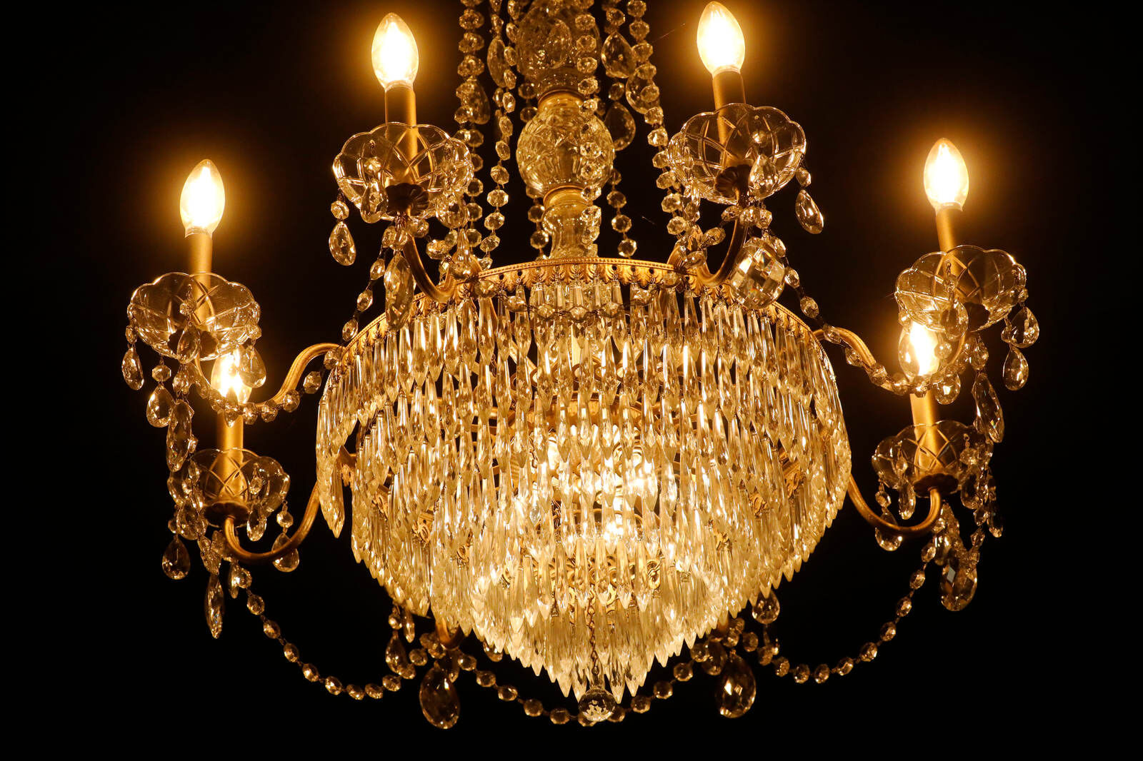 Crystal lustre
